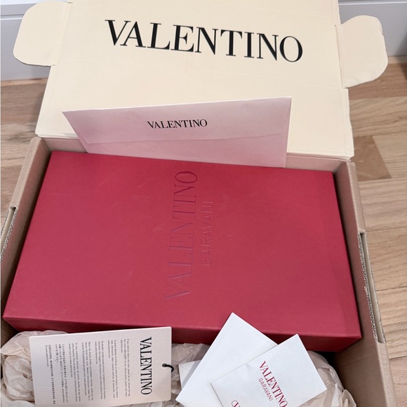 Valentino Garavani Black Flats with Bow - Picture 11 of 14